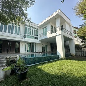 บ้านเดี่ยว ขาย Sukhumvit71SinglehouseforsalenearBTSPhraKhanong, ใจกลางสุขุมวิท71 withpoolvillaSukhumvit71 พร้อมสระว่ายน้ำ พร้อมสวนส่วนตัว