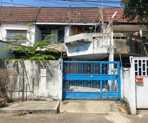 ขาย ทาวน์เฮ้าส์ ราคาต่ำกว่าตลาด บ้านทาวน์เฮาส์สุขุมวิท ใกล้ทางด่วนเฉลิมมหานคร สุขุมวิท56 ย่านอ่อนนุช/พระโขนง