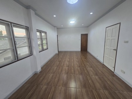 ให้เช่า บ้าน บ้านเดี่ยวรามคำแหง ใกล้รพเวชธานีรามคำแหง บ้านใกล้รพรามคำแหง สวยเหมือนใหม่ มือสองปรับปรุงใหม่